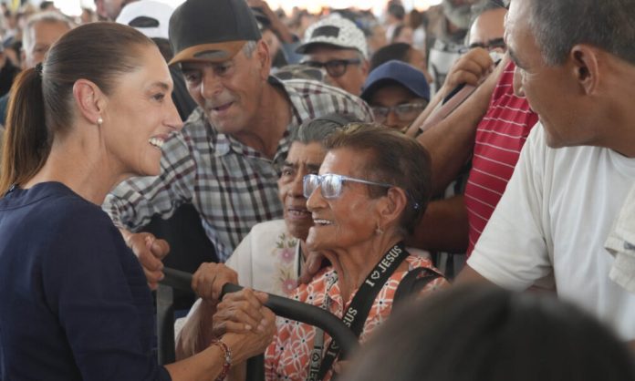 Claudia Sheinbaum en Ciudad Juárez: se reúne con Maru Campos y llama a defender la patria  