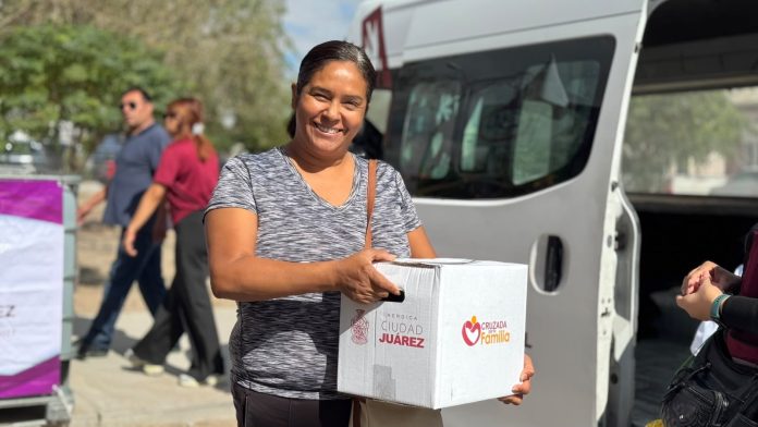 Entrega Desarrollo Social apoyos a familias durante Cruzada por Juárez en La Enramada – ADN
